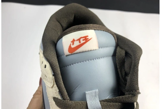 NK CU1726-800 PlayStation Dunk SB Low x x Travis Scott 0810